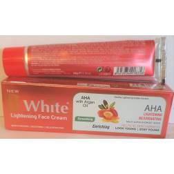 B white créme éclaircissante pour le visage AHA avec i'huile d'argan  2